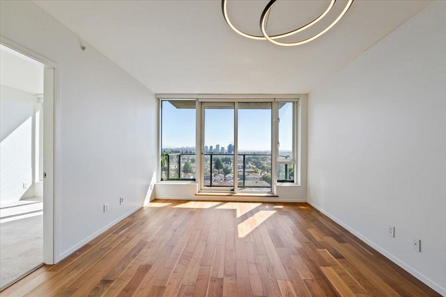 1507 8555 Granville Street