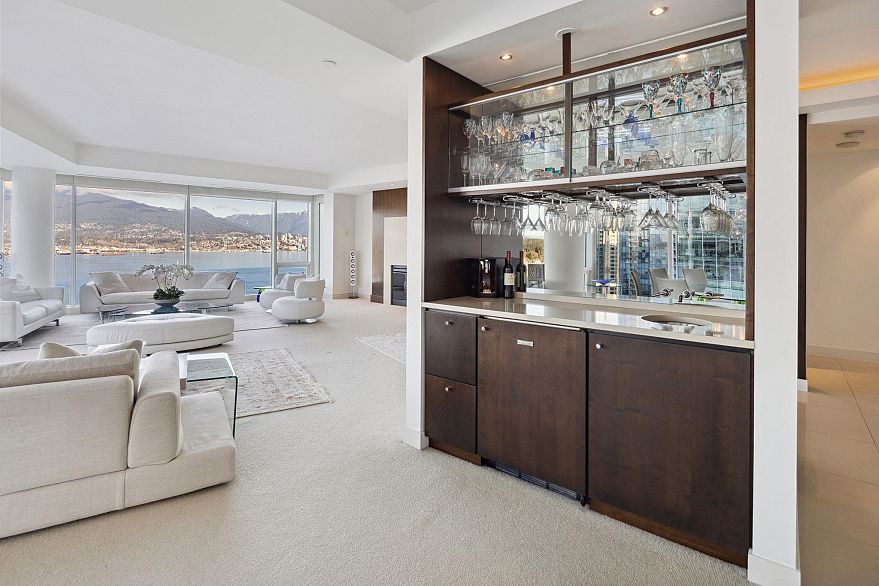 1401 1139 W Cordova Street