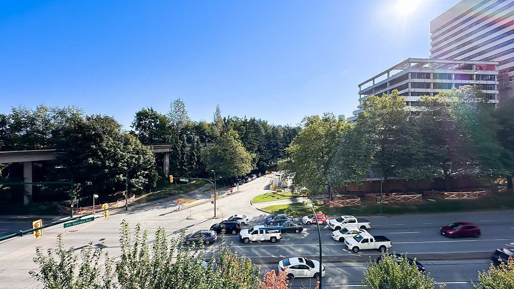 304 5515 Boundary Road