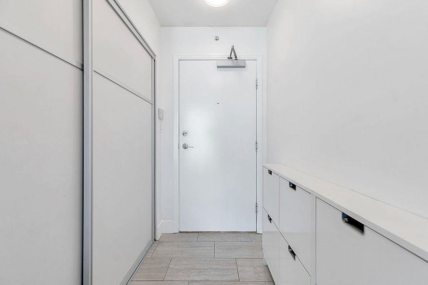 1608 198 Aquarius Mews