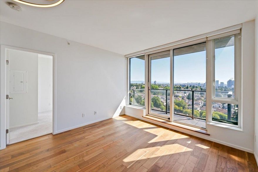 1507 8555 Granville Street