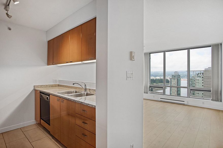 2503 1288 W Georgia Street