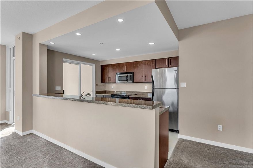 1202 189 National Avenue