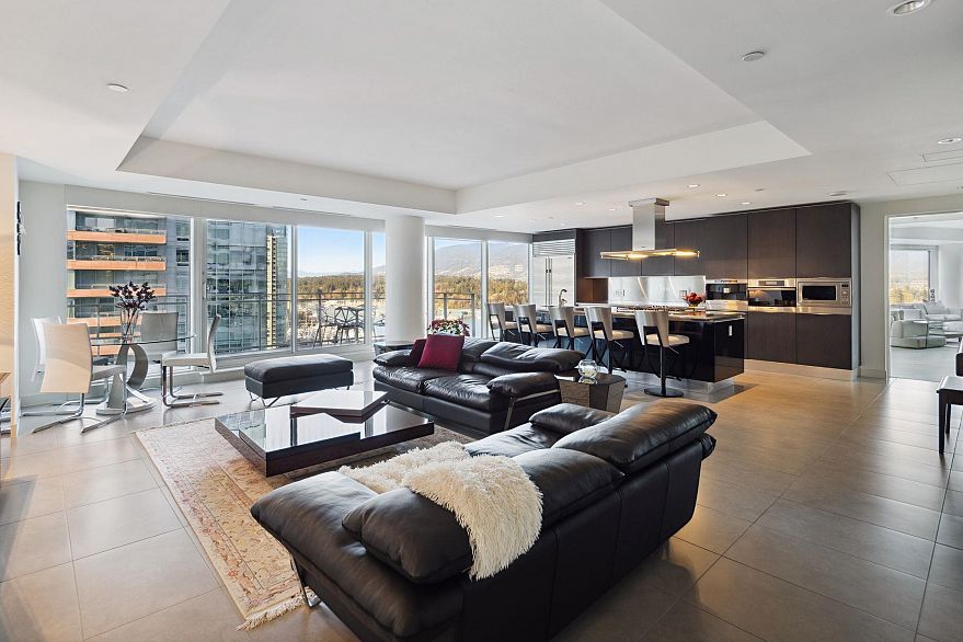 1401 1139 W Cordova Street