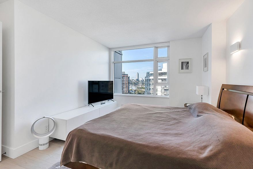 1608 198 Aquarius Mews