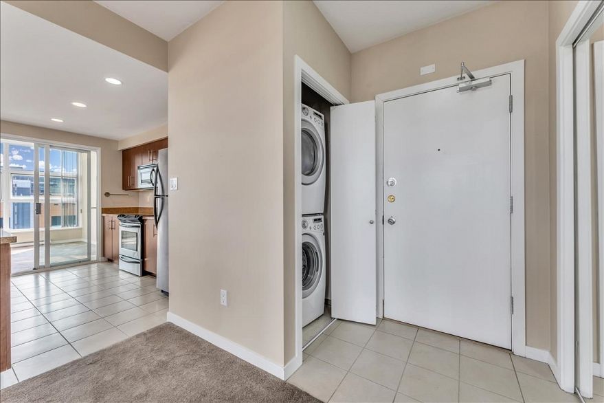 1202 189 National Avenue