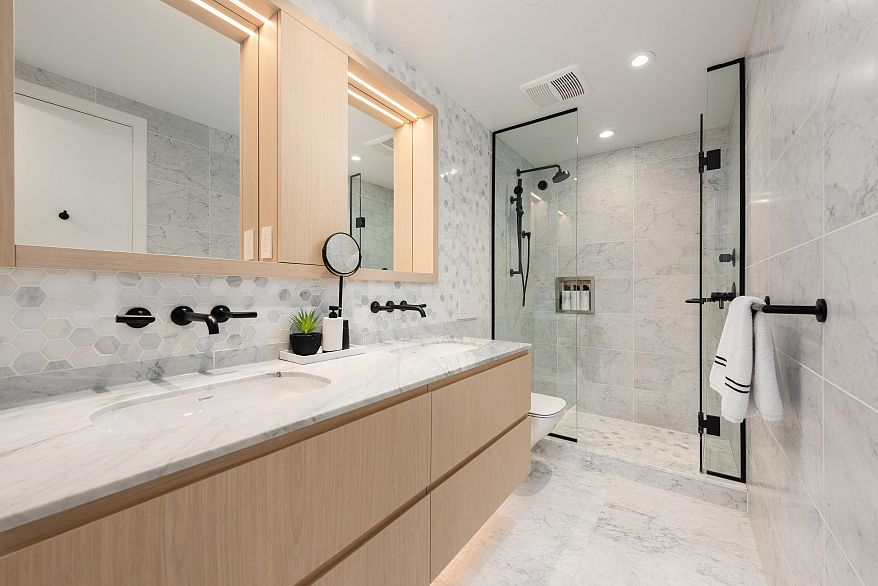 403 1365 Davie Street