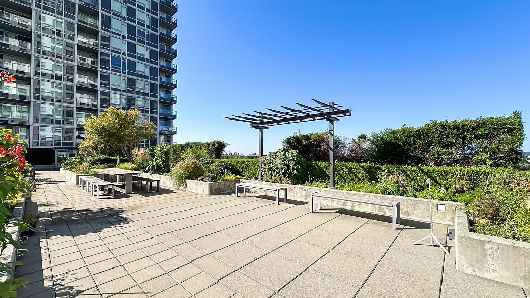 304 5515 Boundary Road