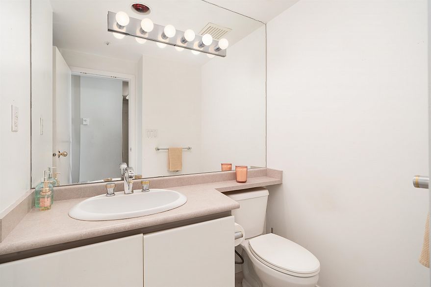 2905 930 Cambie Street