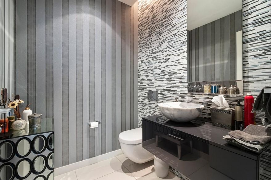 2201 277 Thurlow Street