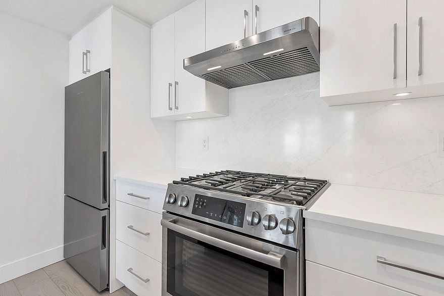 1608 198 Aquarius Mews