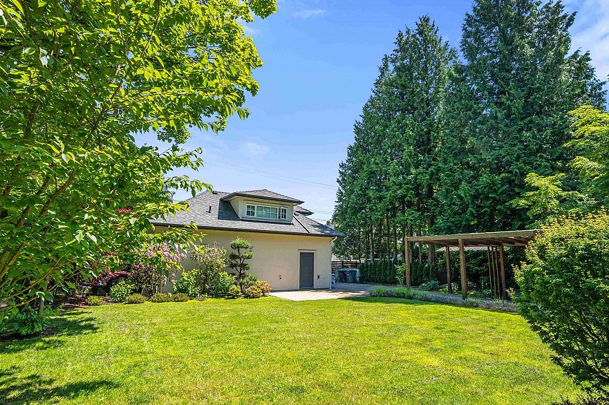 5912 Churchill Street