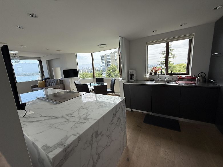 803 2445 W 3rd Avenue