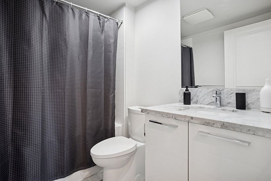 605 3281 E Kent Avenue North