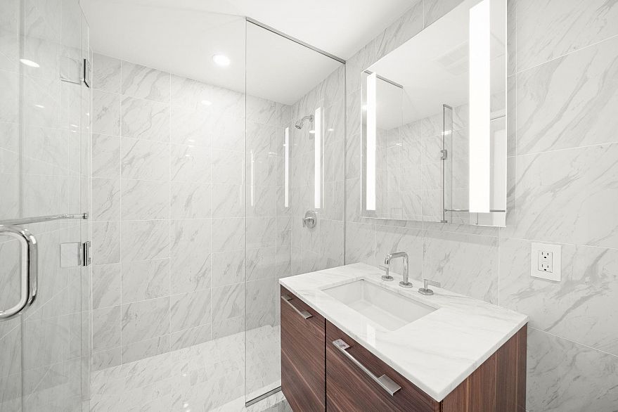 1808 8555 Granville Street