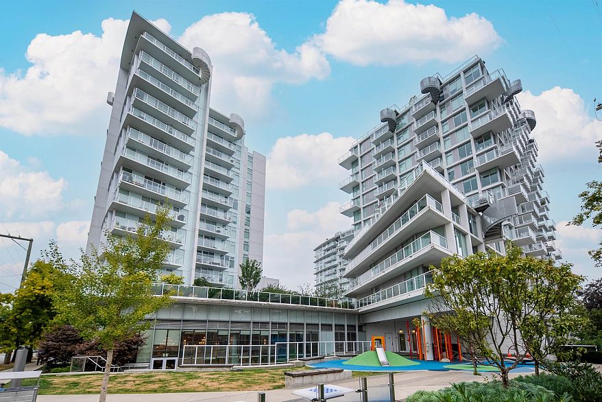 1709 2221 E 30 Avenue