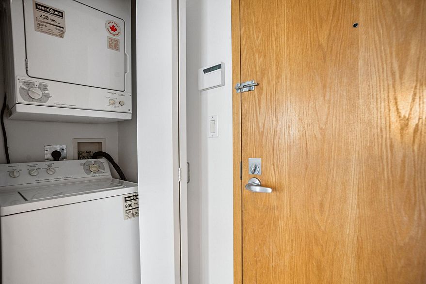 2503 1288 W Georgia Street