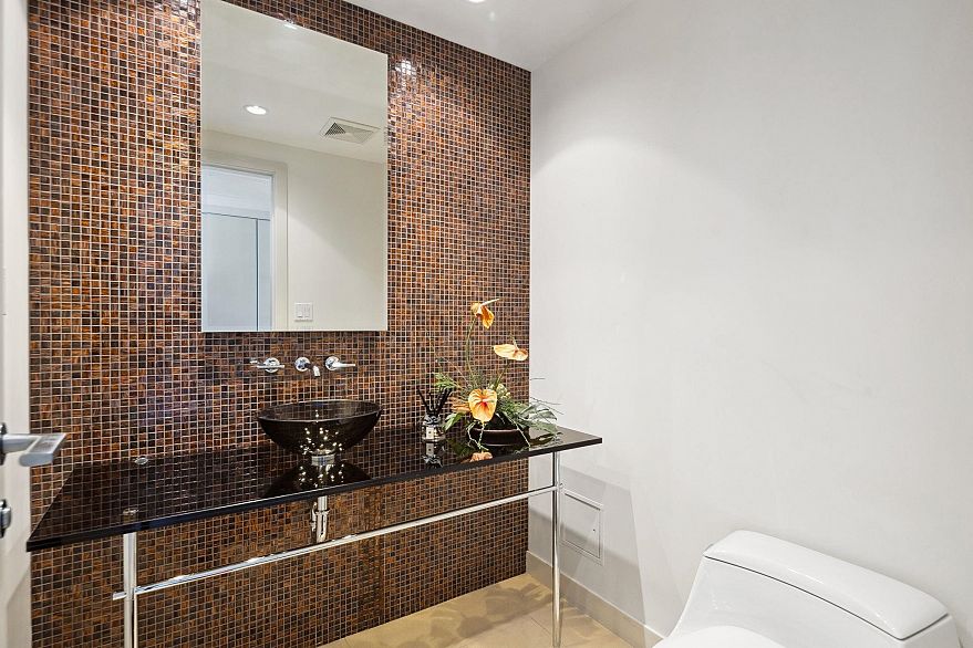 1401 1139 W Cordova Street