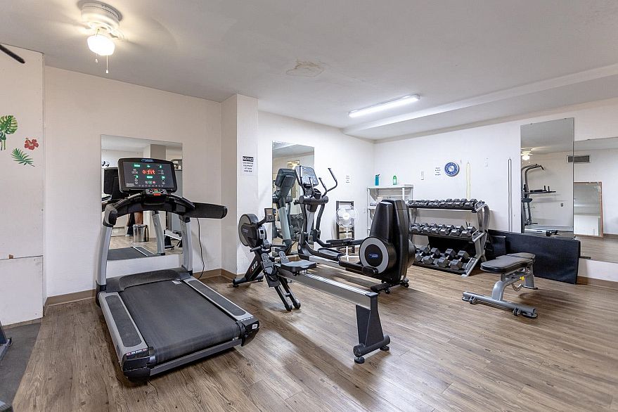 601 1850 Comox Street