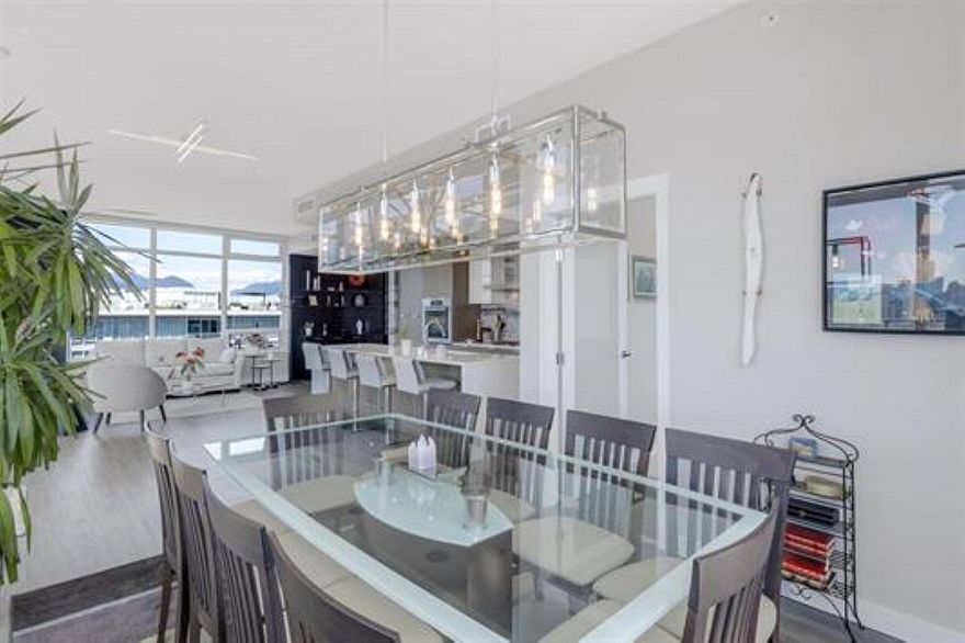 2101 110 Switchmen Street