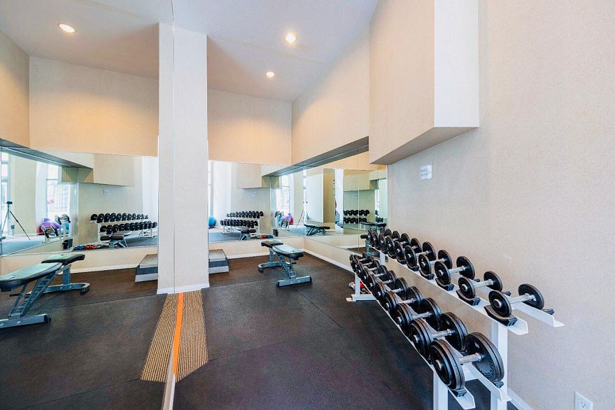 2201 1328 W Pender Street