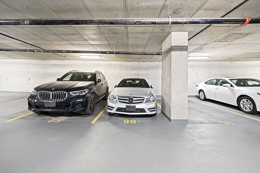 1808 8555 Granville Street