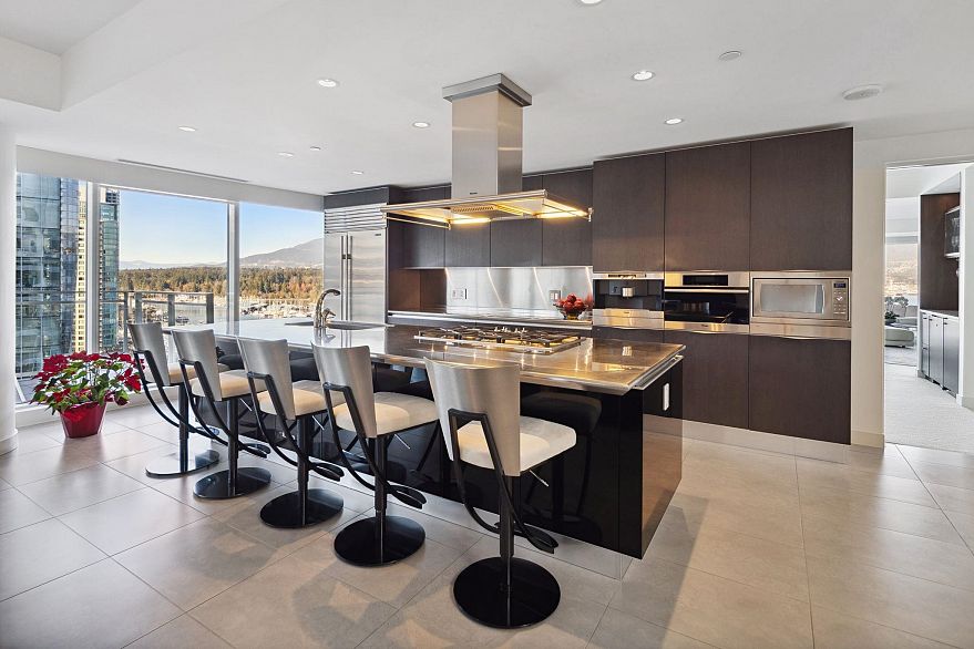 1401 1139 W Cordova Street