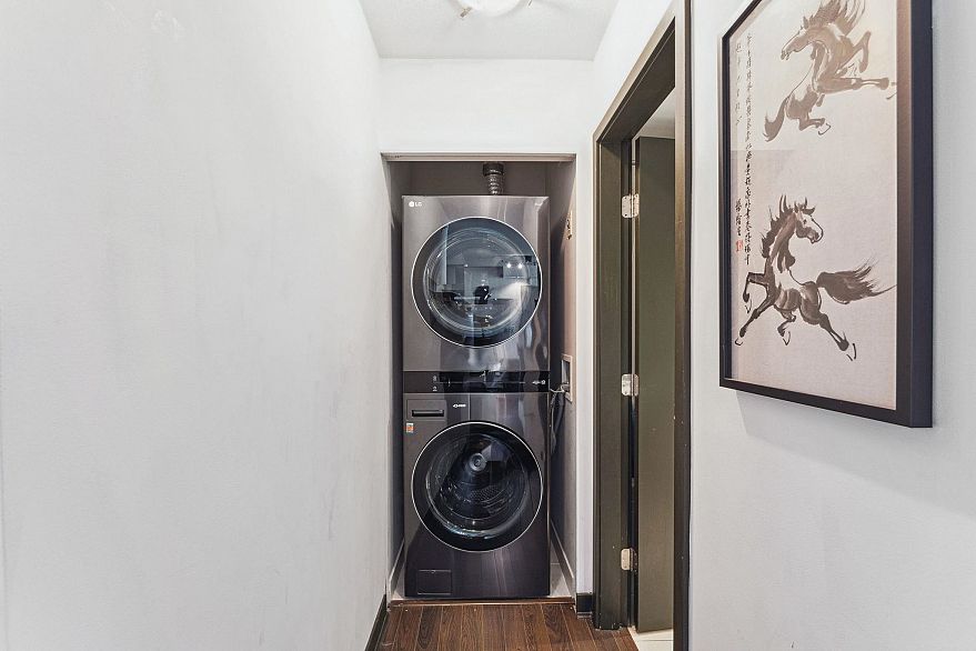 2201 1408 Strathmore Mews