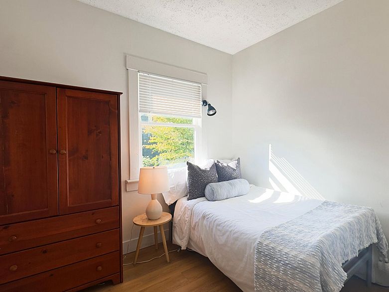 3336 E Georgia Street