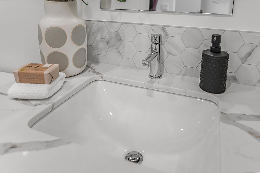 204 2075 E 1st Avenue