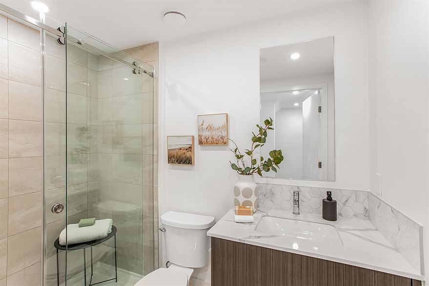 204 2075 E 1st Avenue