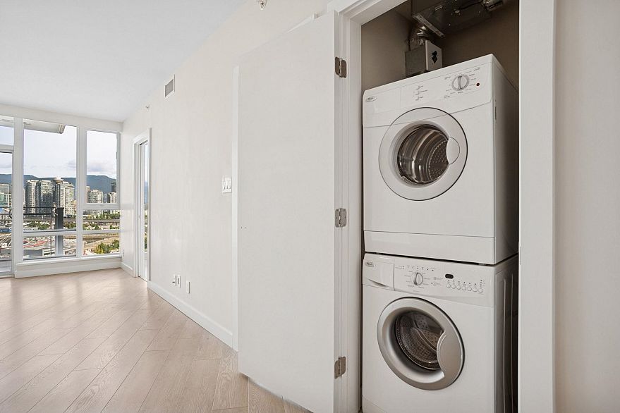 1706 1618 Quebec Street