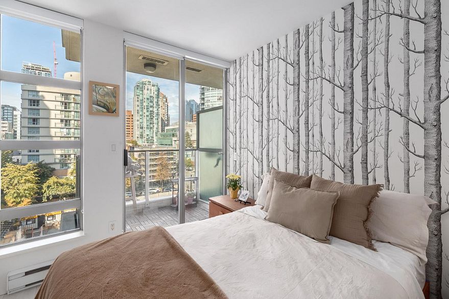 809 1225 Richards Street