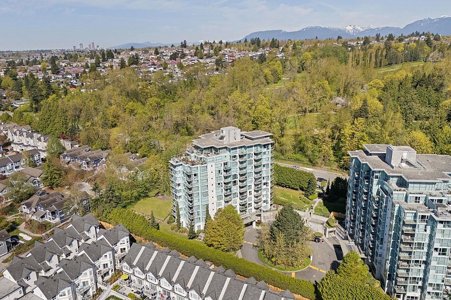 1109 2733 Chandlery Place