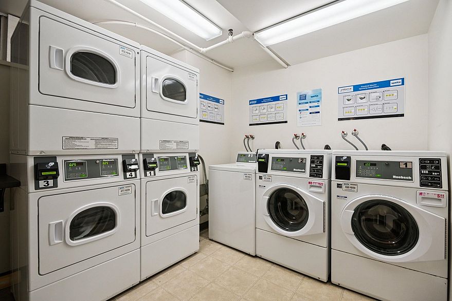 112 1429 E 4th Avenue