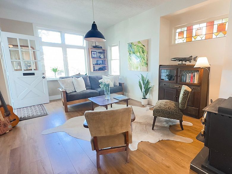 3336 E Georgia Street