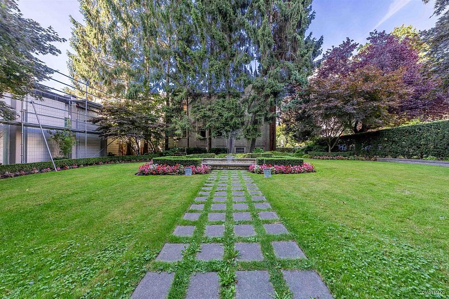 2407 1850 Comox Street