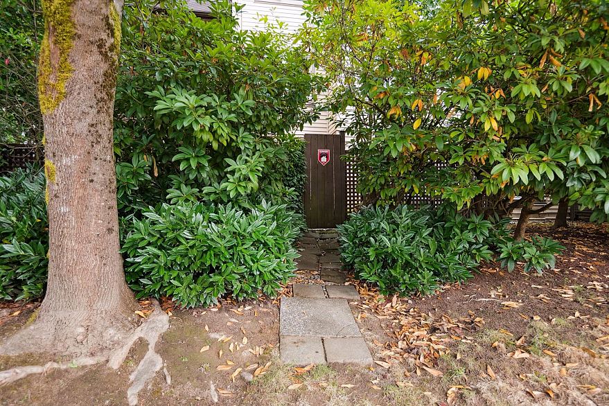 112 1429 E 4th Avenue