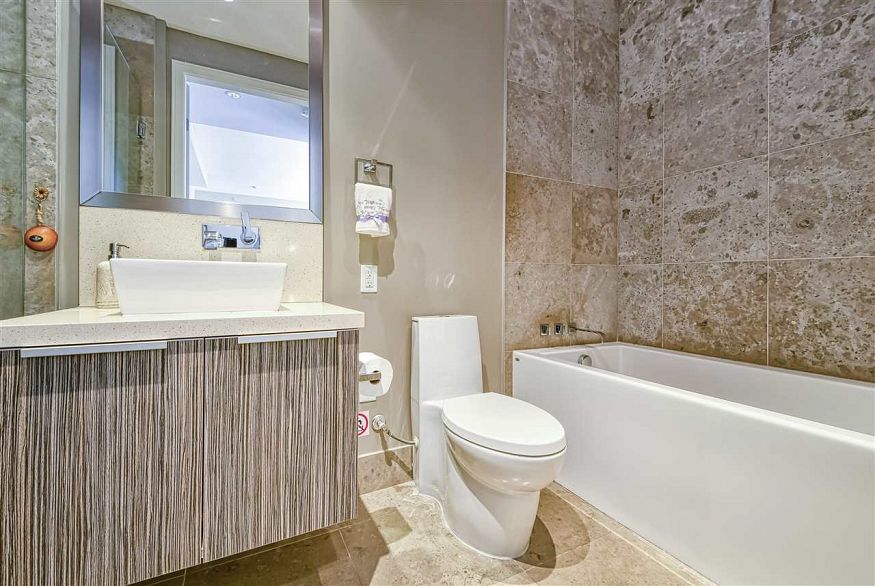 310 1616 Columbia Street