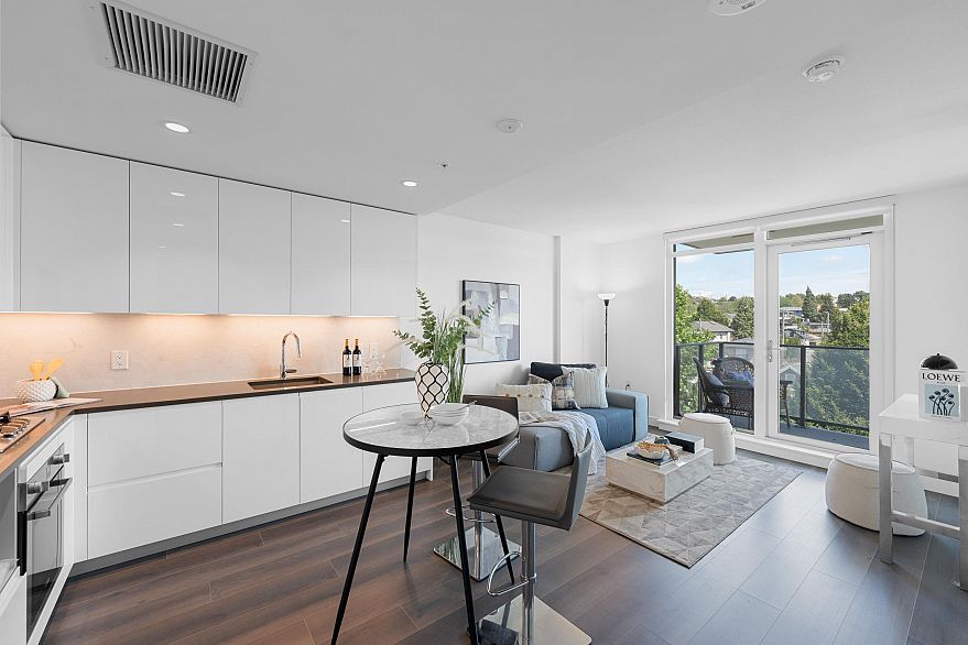 405-8181 Chester Street