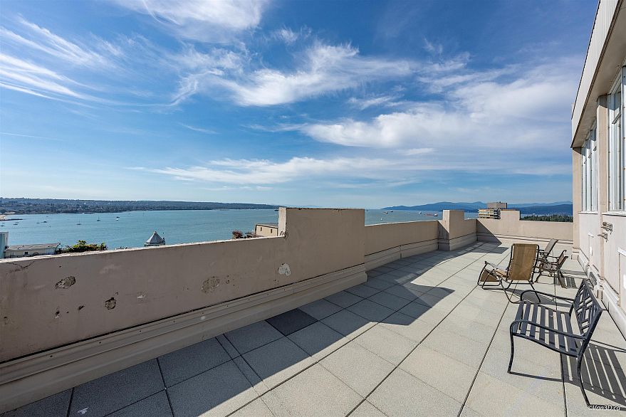 2407 1850 Comox Street