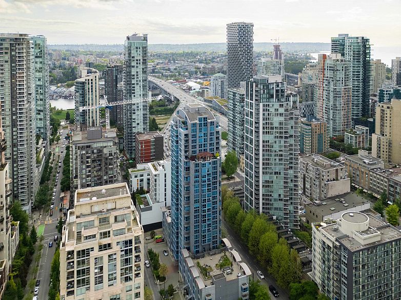 1102 1238 Seymour Street