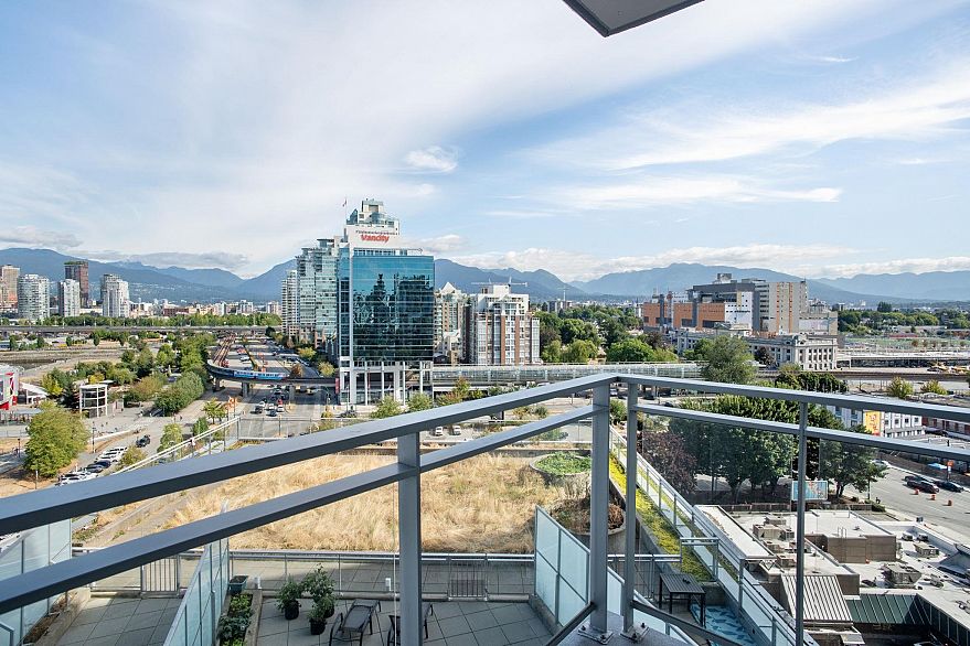 1706 1618 Quebec Street