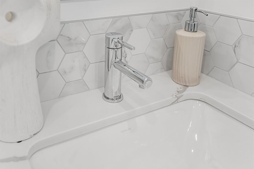 204 2075 E 1st Avenue