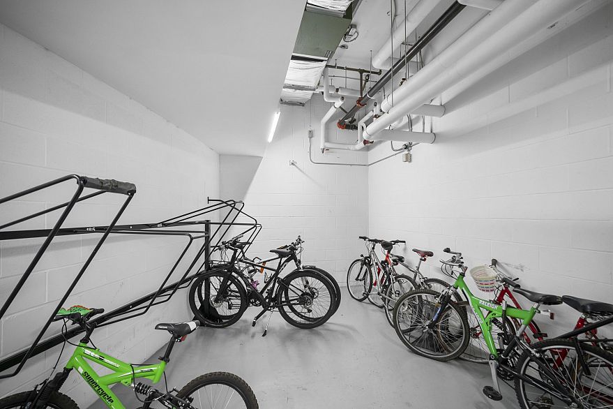 501 618 Abbott Street