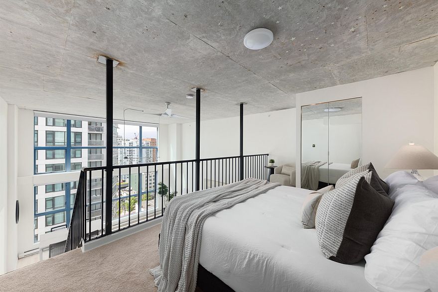 1102 1238 Seymour Street