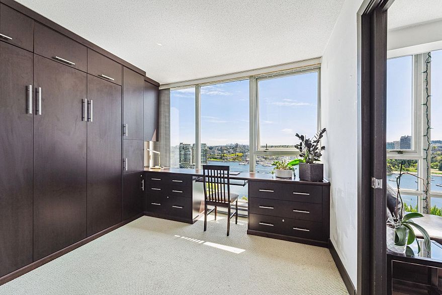 2201 1408 Strathmore Mews