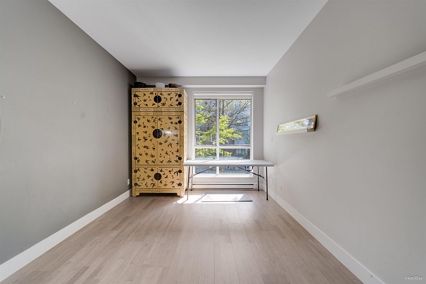 206 2175 Salal Drive