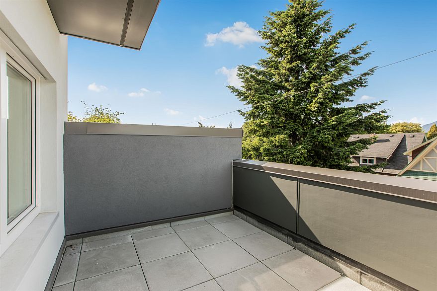 204 2075 E 1st Avenue