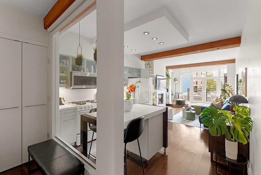 408 1275 Hamilton Street